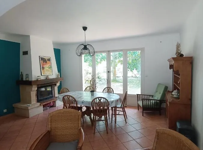 Сasa de vacaciones Maison Dans Le Centre De